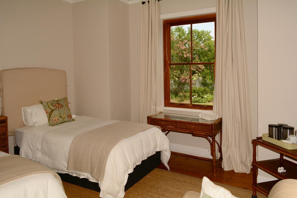 Toad Hall Guest House Wakkerstroom Exterior photo