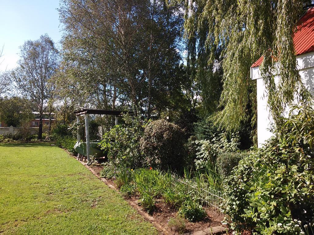 Toad Hall Guest House Wakkerstroom Exterior photo